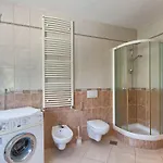 In With Swimming Pool Villa *