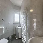In With Swimming Pool Villa *